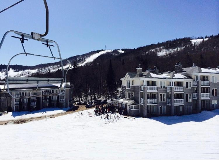 Condo Loft Ski In - Ski Out A Stoneham Exterior photo